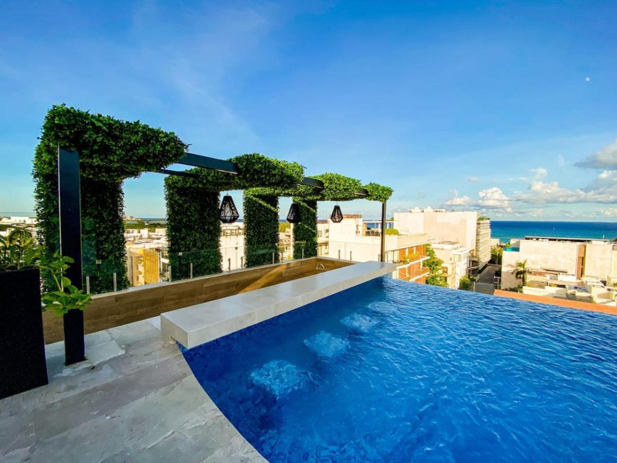Elegant Downtown With Pool Gym Steps To Apartamento *
