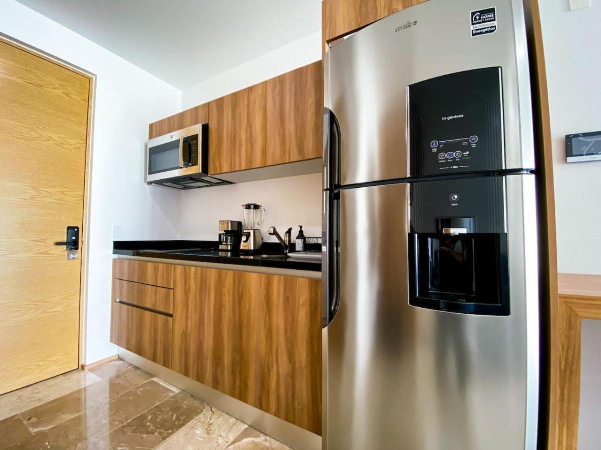 Elegant Downtown With Pool Gym Steps To Apartamento