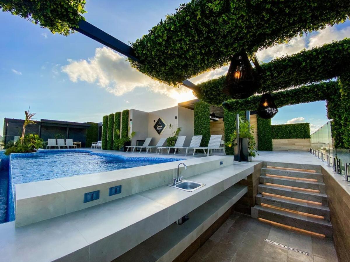 Elegant Downtown With Pool Gym Steps To Apartamento Playa del Carmen